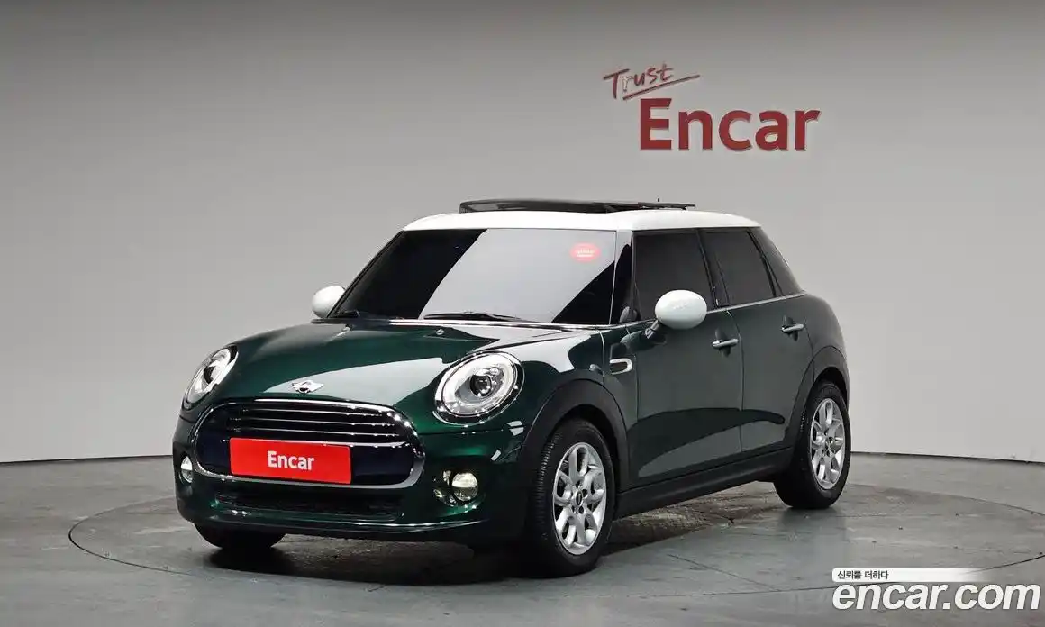 Mini Cooper 2018 1.5 Автомат в Москве № 198322, фото 8