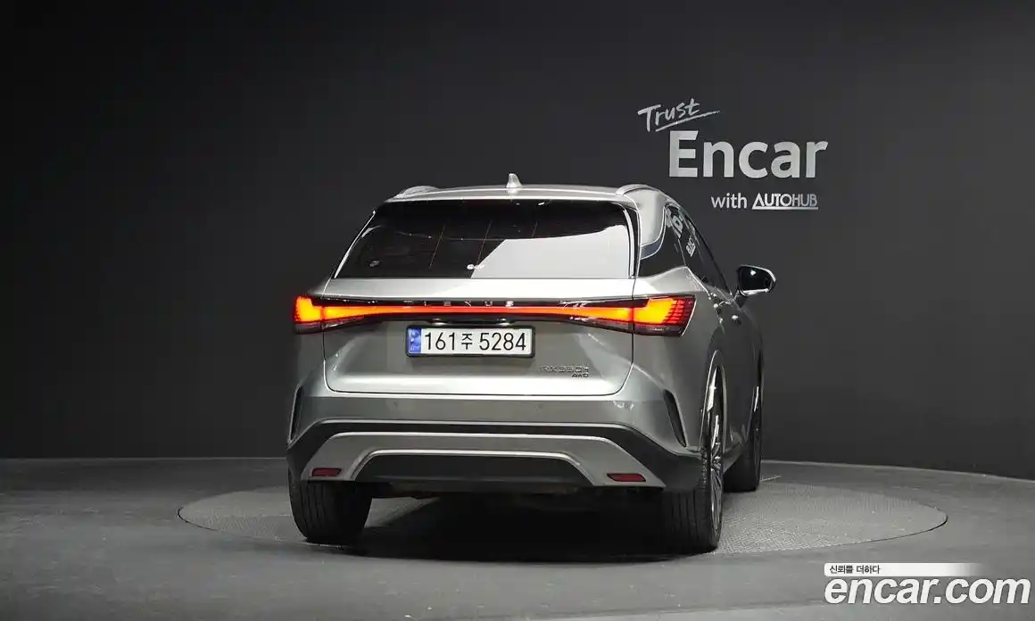 Lexus RX 2023 2.5 Автомат в Москве № 198847, фото 4