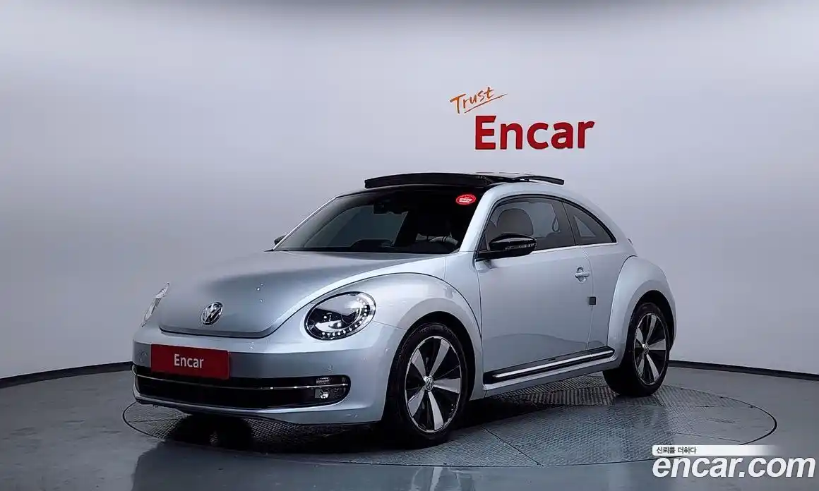 Volkswagen Beatle 2013 2.0 Автомат в Москве № 199164, фото 1