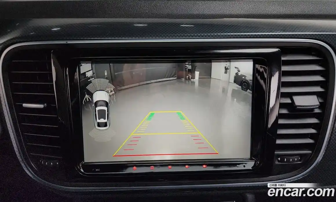 Volkswagen Beatle 2013 2.0 Автомат в Москве № 199164, фото 16