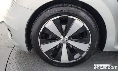 Volkswagen Beatle 2013 2.0 Автомат в Москве № 199164, миниатюра 5