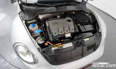 Volkswagen Beatle 2013 2.0 Автомат в Москве № 199164, миниатюра 6