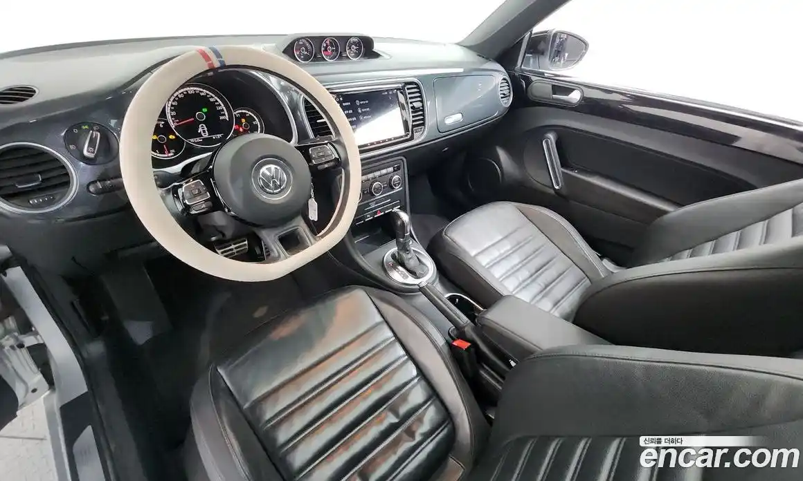Volkswagen Beatle 2013 2.0 Автомат в Москве № 199164, фото 7