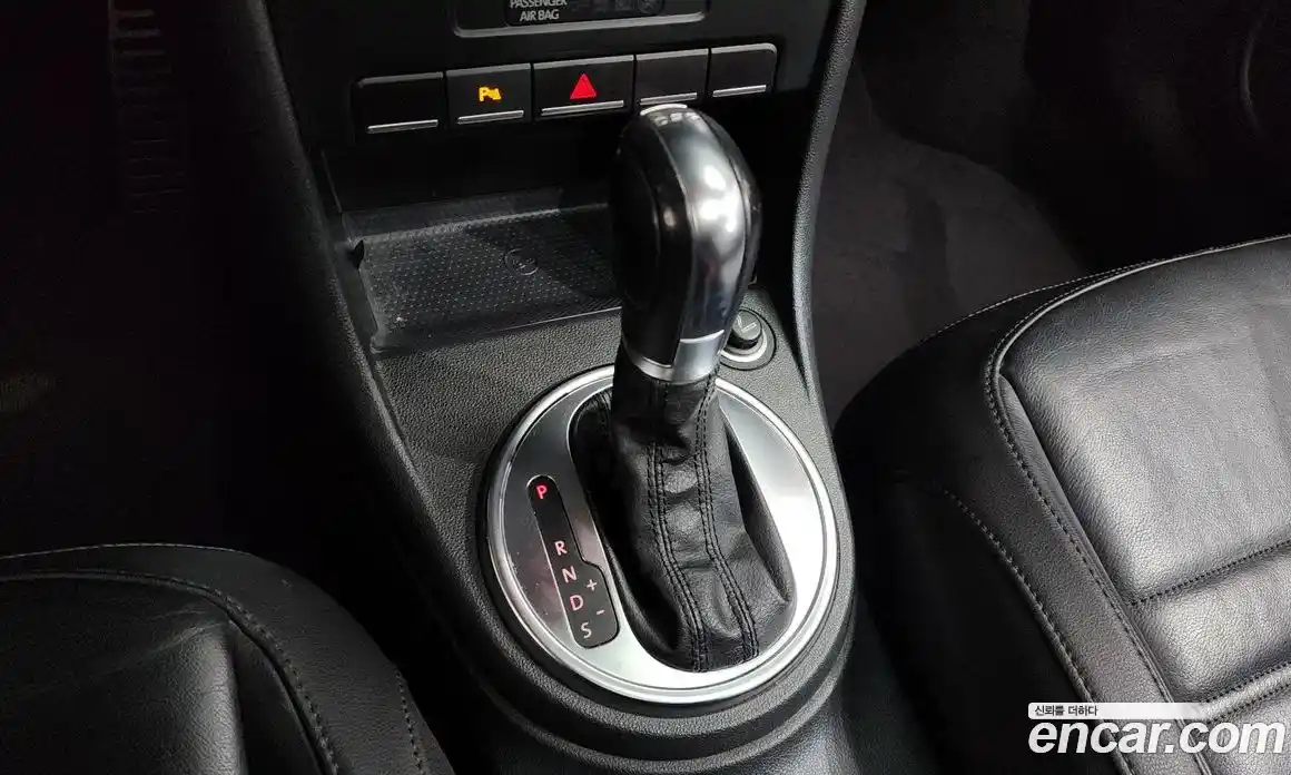 Volkswagen Beatle 2013 2.0 Автомат в Москве № 199164, фото 9