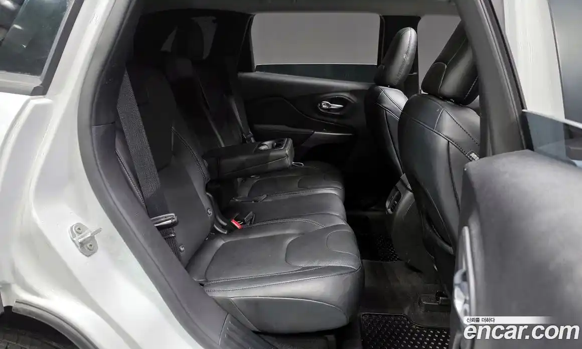 Jeep Cherokee 2022 2.4 Автомат в Москве № 199467, фото 12