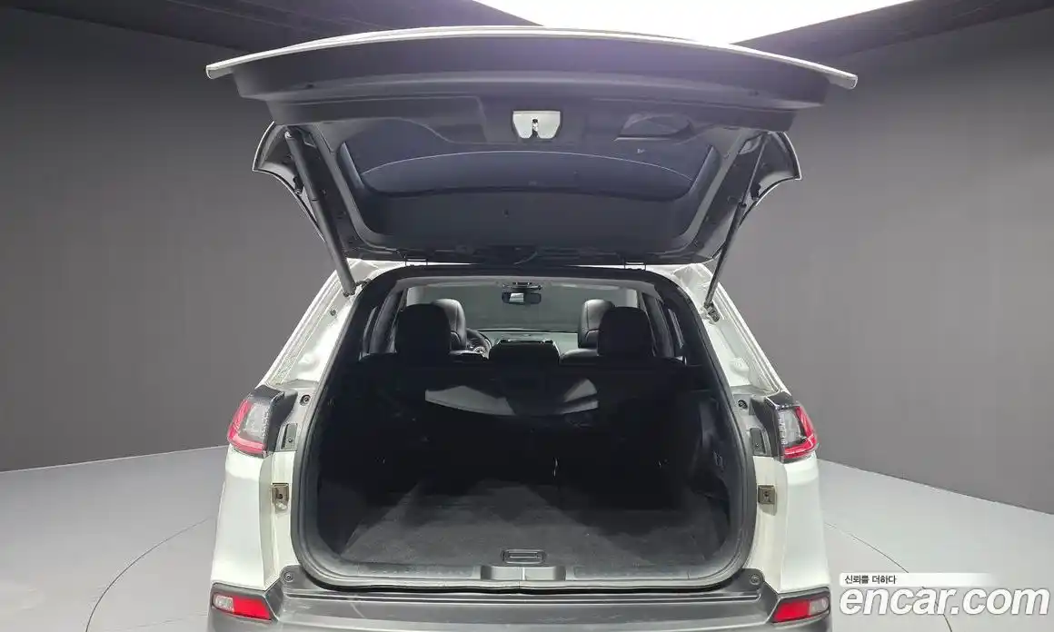 Jeep Cherokee 2022 2.4 Автомат в Москве № 199467, фото 20