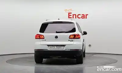 Volkswagen Tiguan, 2015