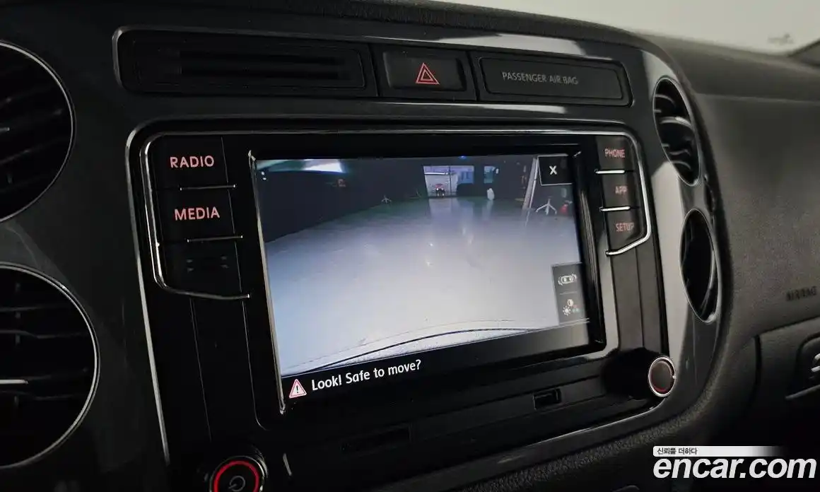 Volkswagen Tiguan 2015 2.0 Автомат в Москве № 200078, фото 13