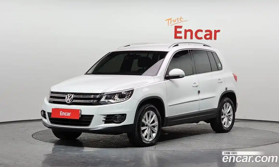 Volkswagen Tiguan 2015 2.0 Автомат в Москве № 200078, фото 14
