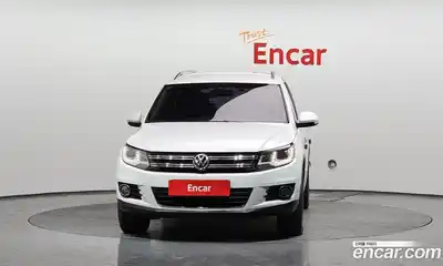 Volkswagen Tiguan 2015 2.0 Автомат в Москве № 200078, миниатюра 5