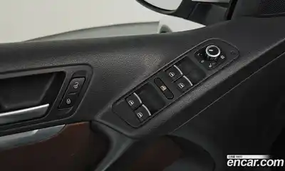 Volkswagen Tiguan 2015 2.0 Автомат в Москве № 200078, миниатюра 9