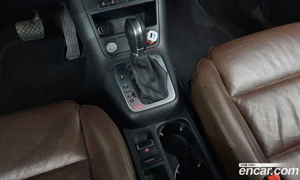 Volkswagen Tiguan 2015 2.0 Автомат в Москве № 200078, фото 10