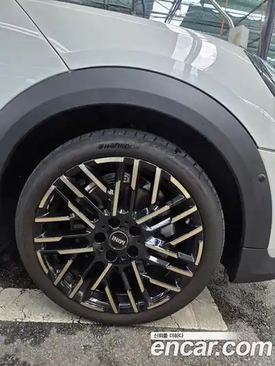 Mini Cooper Convertible 2025 2.0 Автомат в Москве № 204202, миниатюра 5