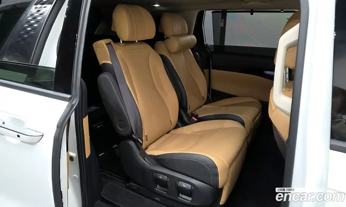 Kia Canival 2023 2.2 Автомат в Москве № 20982, фото 12