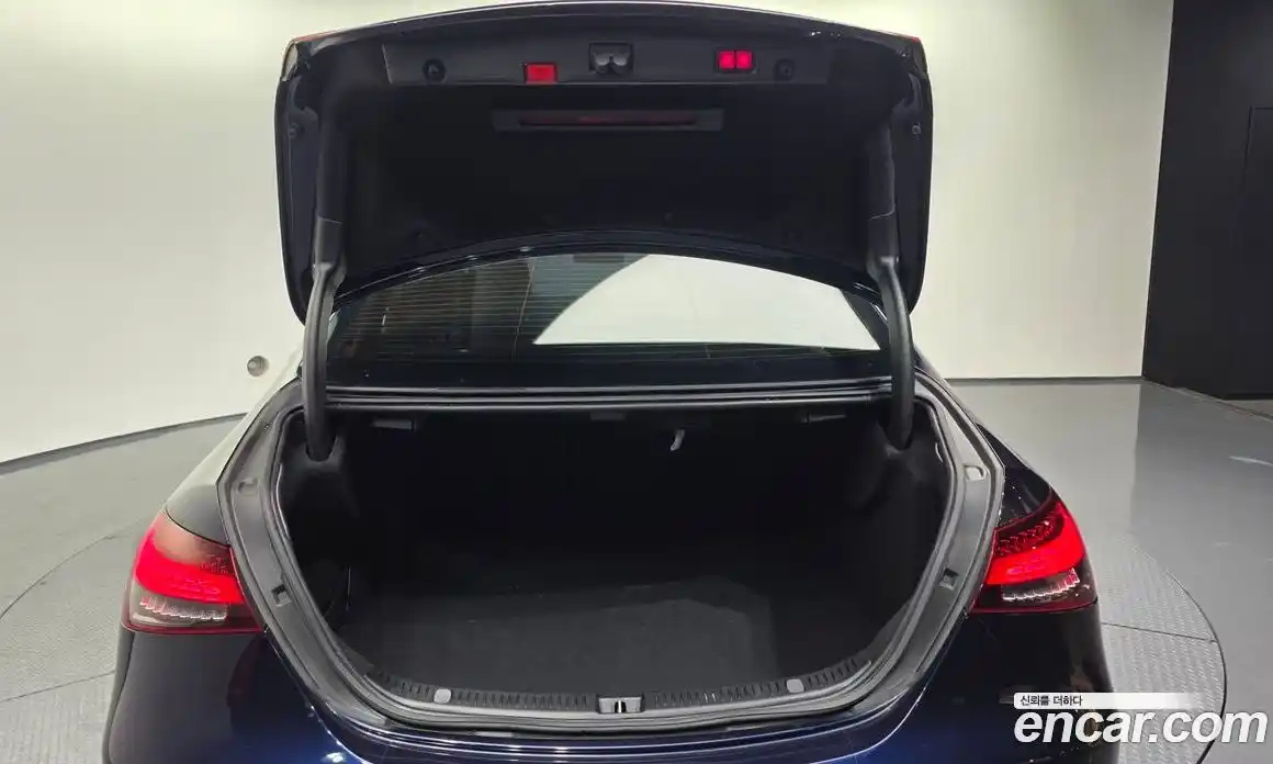 Mercedes-Benz E-Class 2020 2.0 Автомат в Москве № 212038, фото 9