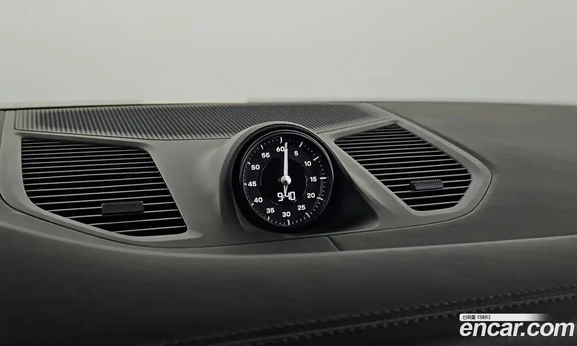 Porsche Cayenne 2024 3.0 Автомат в Москве № 213037, фото 14