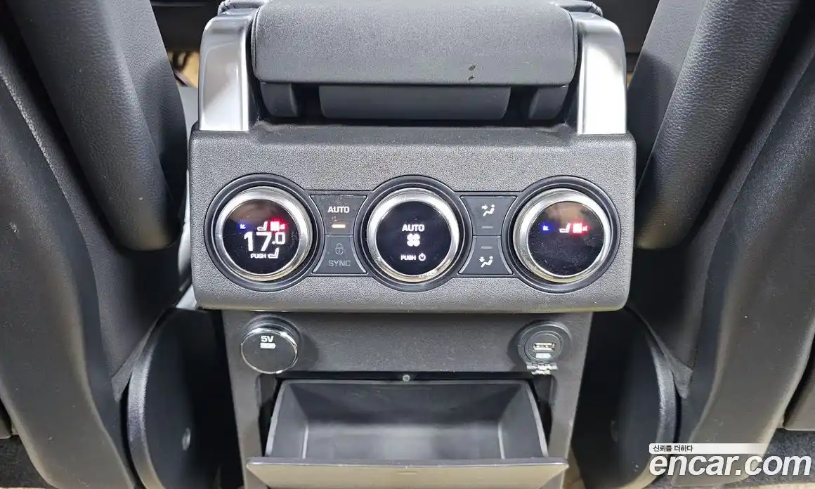 Land Rover Discovery 2017 3.0 Автомат в Москве № 213683, фото 18