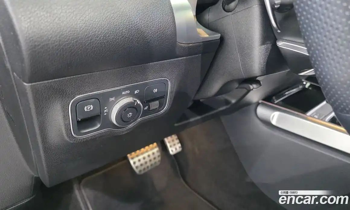 Mercedes-Benz GLB-Class 2022 2.0 Автомат в Москве № 222469, фото 15