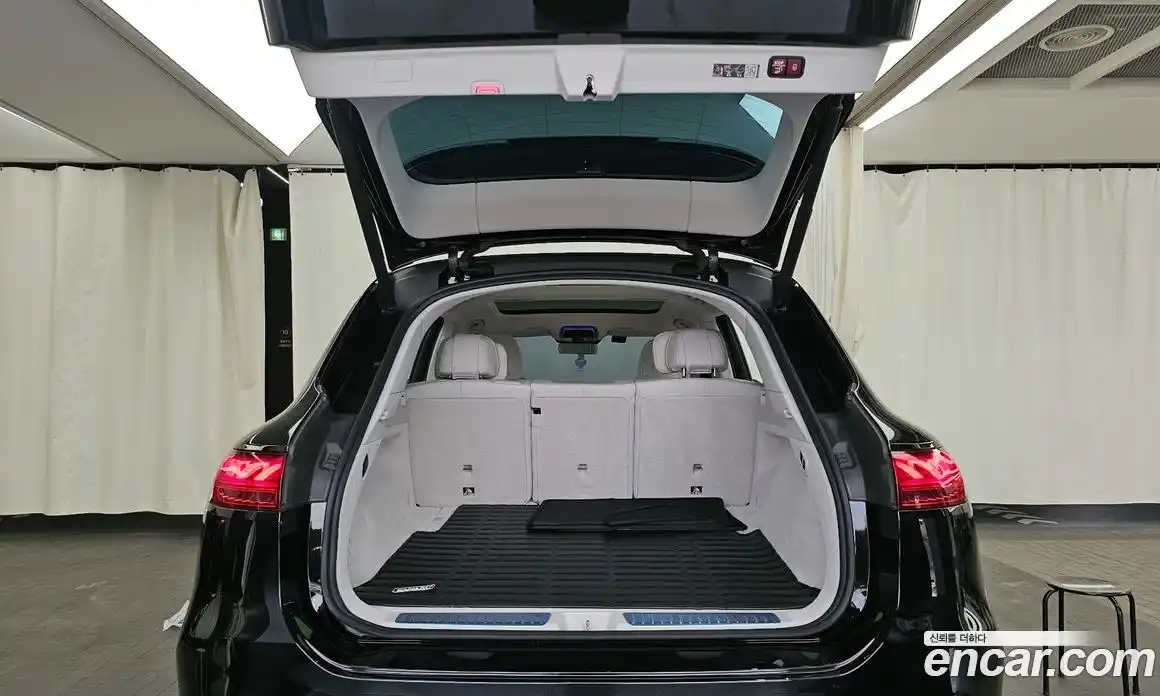 Mercedes-Benz EQS 2023 0.3 Автомат в Москве № 222796, фото 20