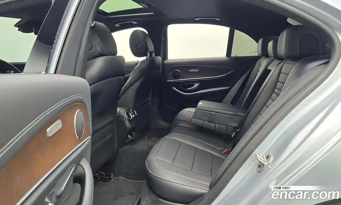 Mercedes-Benz E-Class 2021 1.9 Автомат в Москве № 223234, фото 12