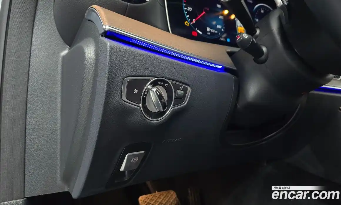 Mercedes-Benz E-Class 2021 1.9 Автомат в Москве № 223234, фото 14