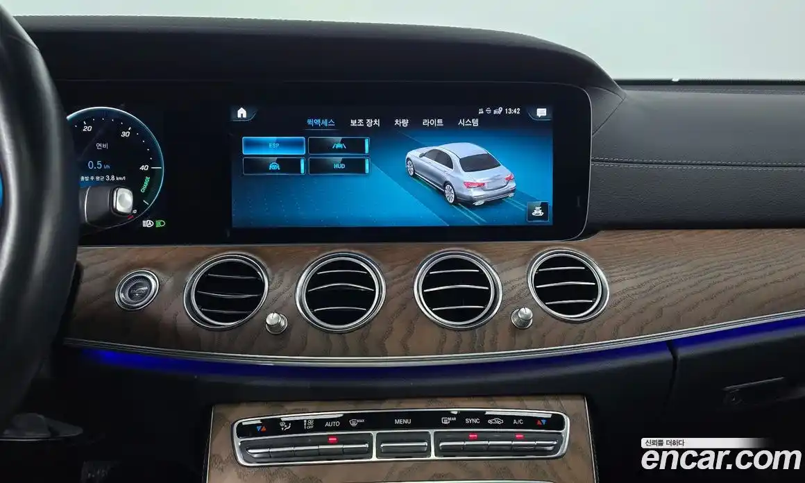 Mercedes-Benz E-Class 2021 1.9 Автомат в Москве № 223234, фото 15