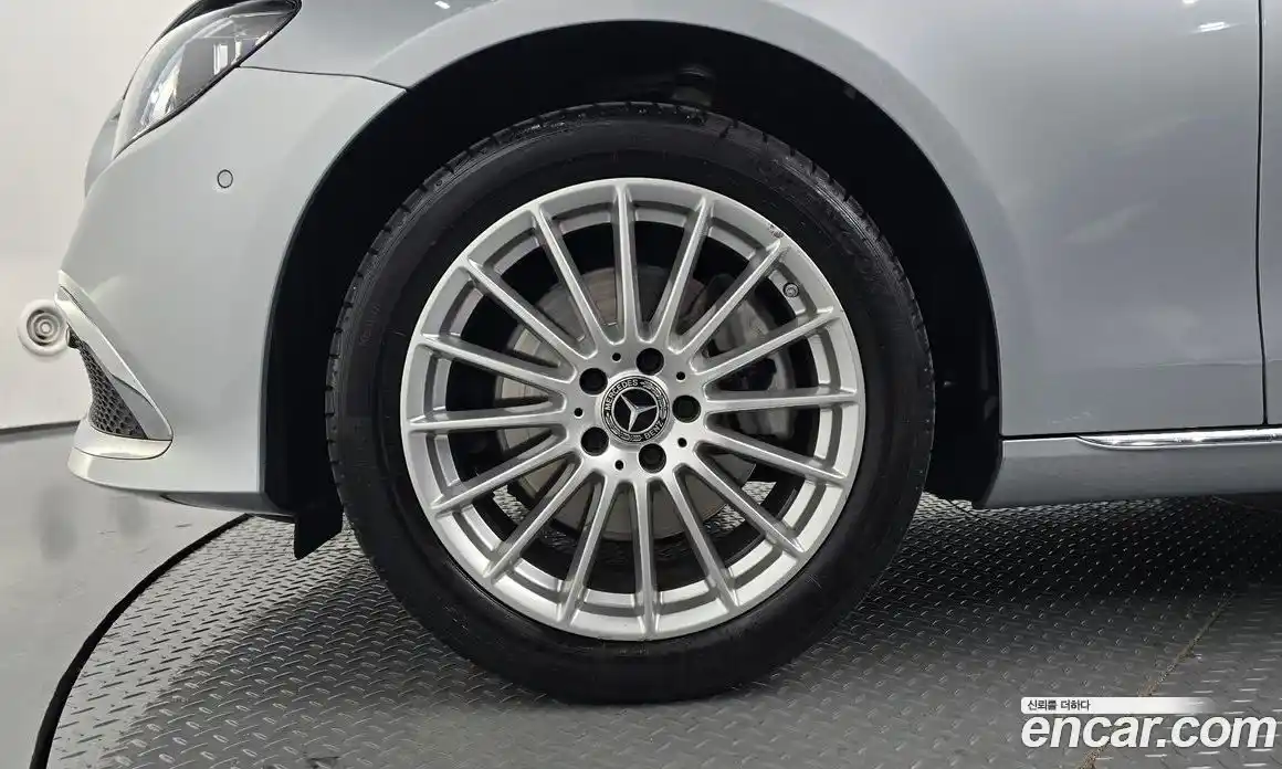 Mercedes-Benz E-Class 2021 1.9 Автомат в Москве № 223234, фото 5