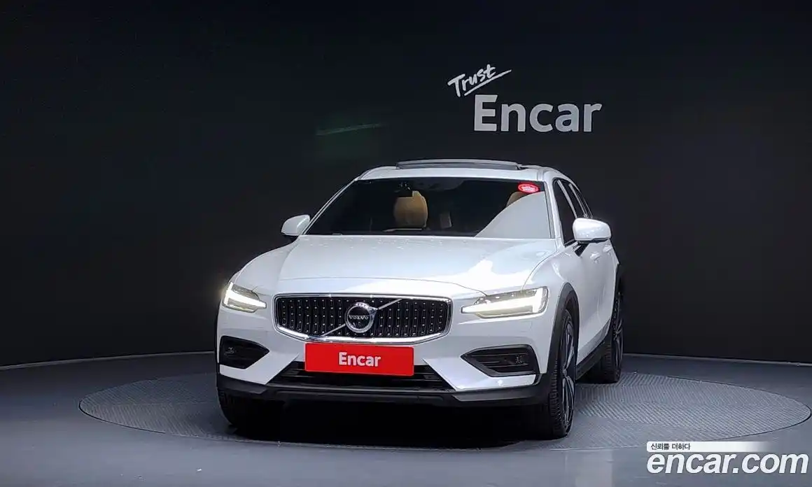 Volvo V60 2021 2.0 Автомат в Москве № 230513, фото 20