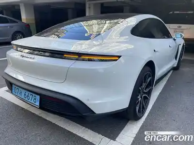 Porsche Taycan 2023 Автомат в Москве № 231031, миниатюра 2