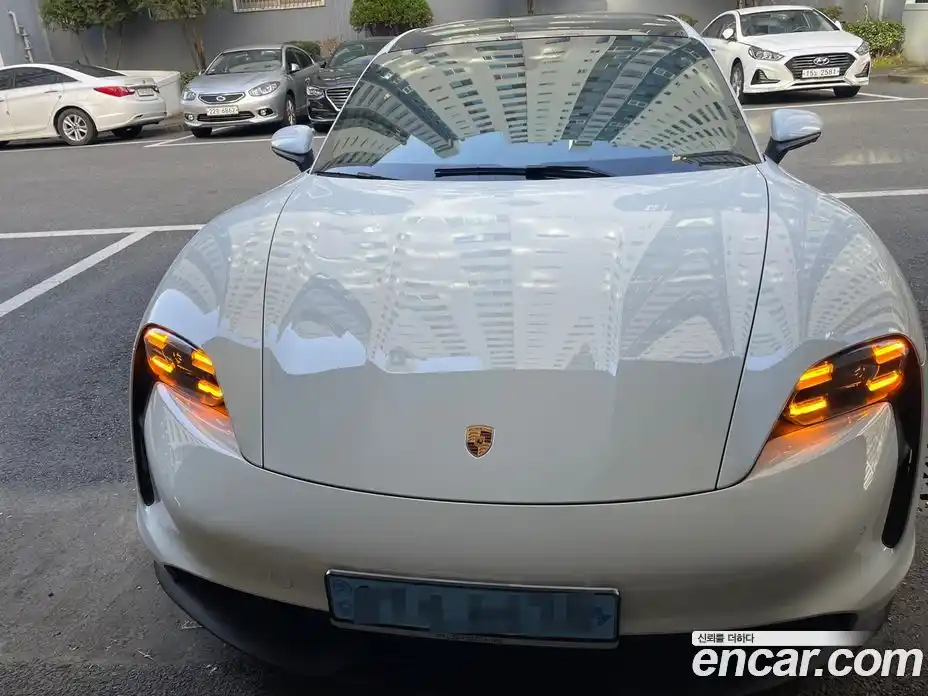 Porsche Taycan 2023 Автомат в Москве № 231031, фото 3