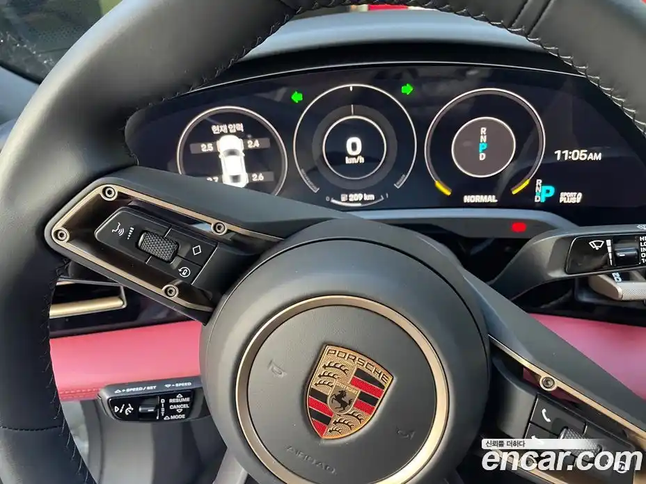 Porsche Taycan 2023 Автомат в Москве № 231031, фото 8