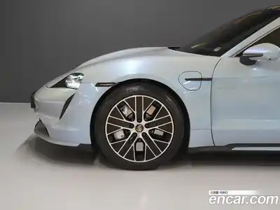 Porsche Taycan 2021 0.1 Автомат в Москве № 231033, миниатюра 11