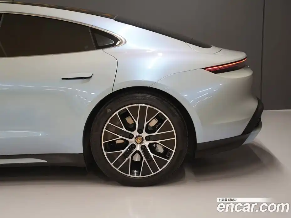 Porsche Taycan 2021 0.1 Автомат в Москве № 231033, фото 12