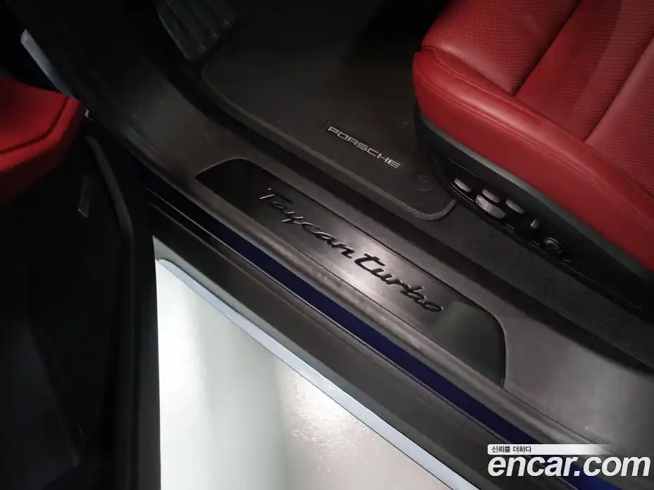 Porsche Taycan 2021 0.1 Автомат в Москве № 231033, фото 17