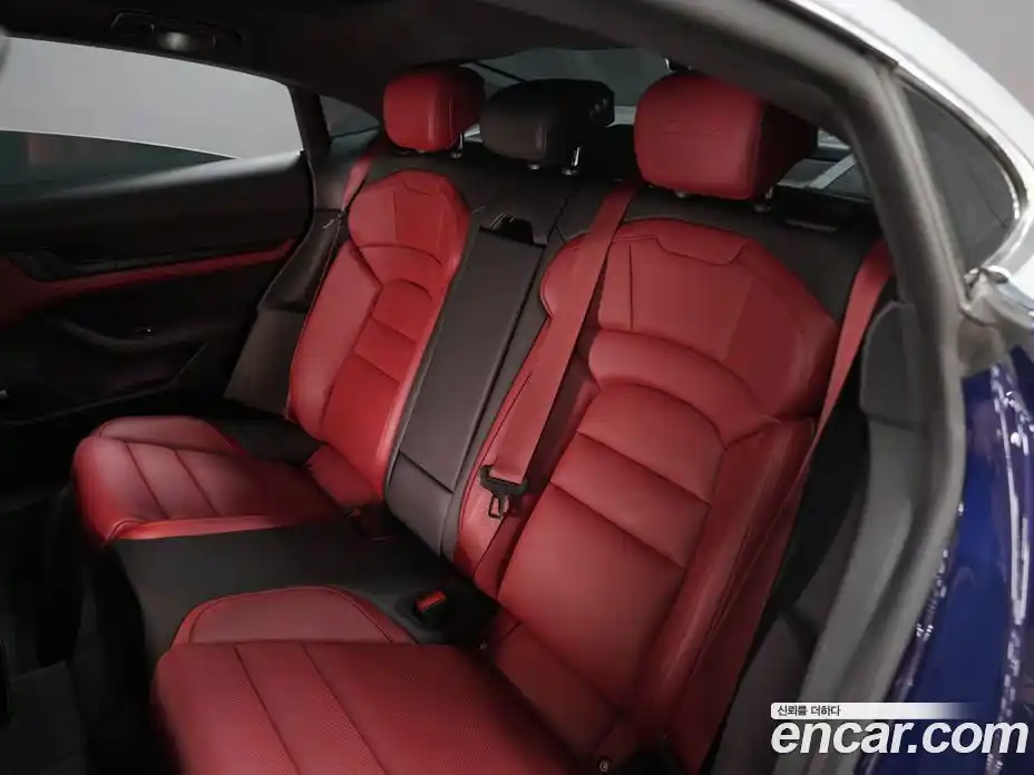 Porsche Taycan 2021 0.1 Автомат в Москве № 231033, фото 18