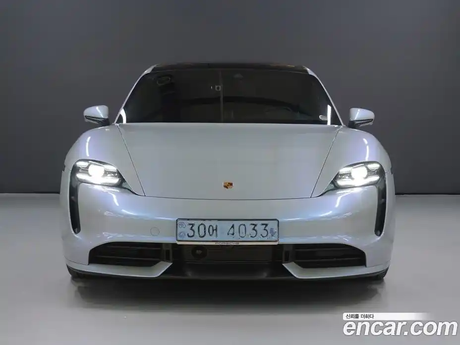 Porsche Taycan 2021 0.1 Автомат в Москве № 231033, фото 3