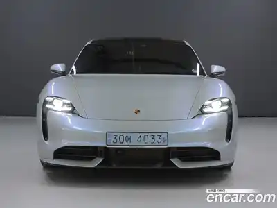 Porsche Taycan 2021 0.1 Автомат в Москве № 231033, миниатюра 3