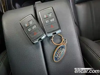 Land Rover Range-Rover Evoque 2021 2.0 Автомат в Москве № 231337, миниатюра 12