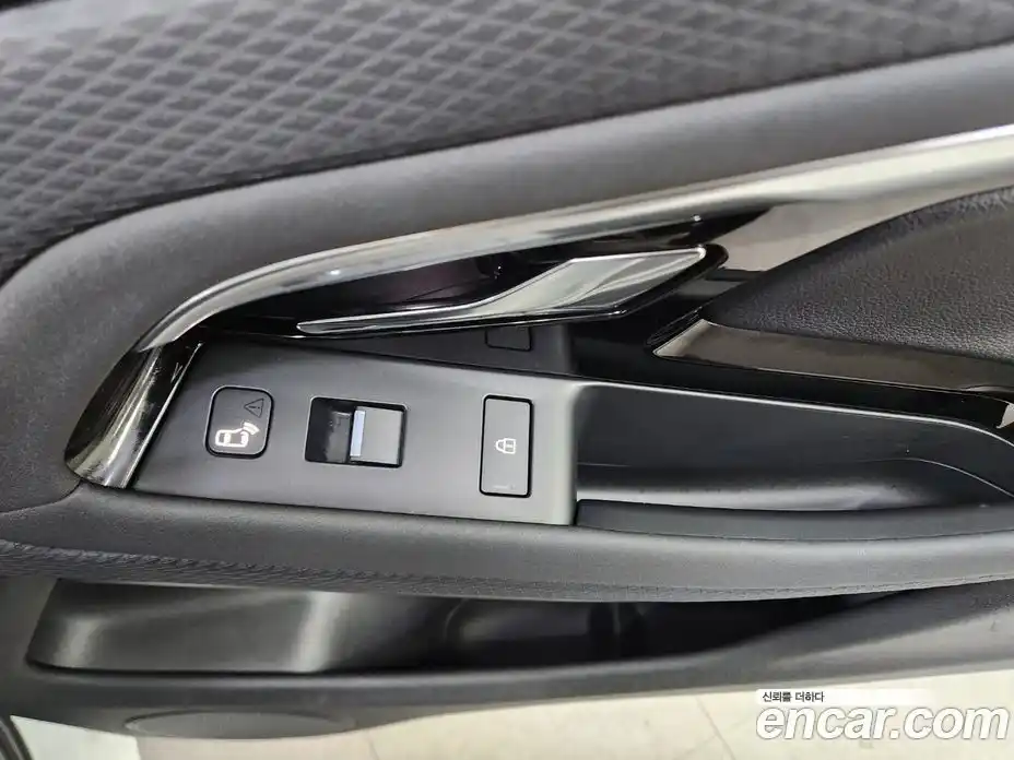 Land Rover Range-Rover Evoque 2021 2.0 Автомат в Москве № 231337, фото 14