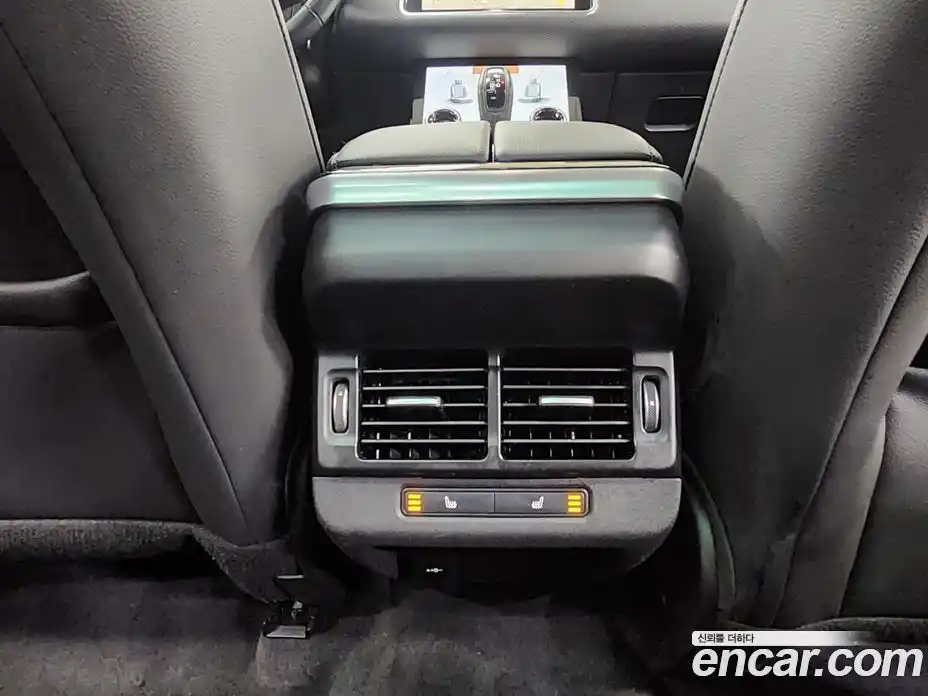 Land Rover Range-Rover Evoque 2021 2.0 Автомат в Москве № 231337, фото 18