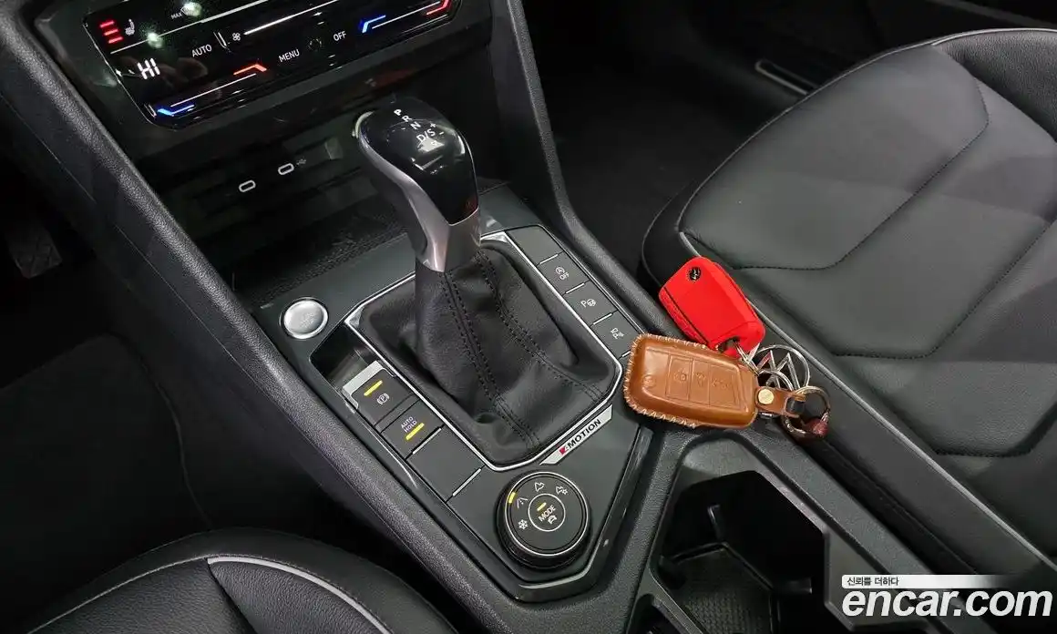 Volkswagen Tiguan 2022 2.0 Автомат в Москве № 232117, фото 4