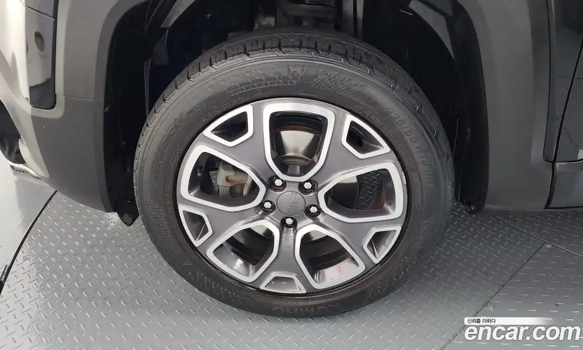 Jeep Renegade 2017 2.0 Автомат в Москве № 232390, фото 15