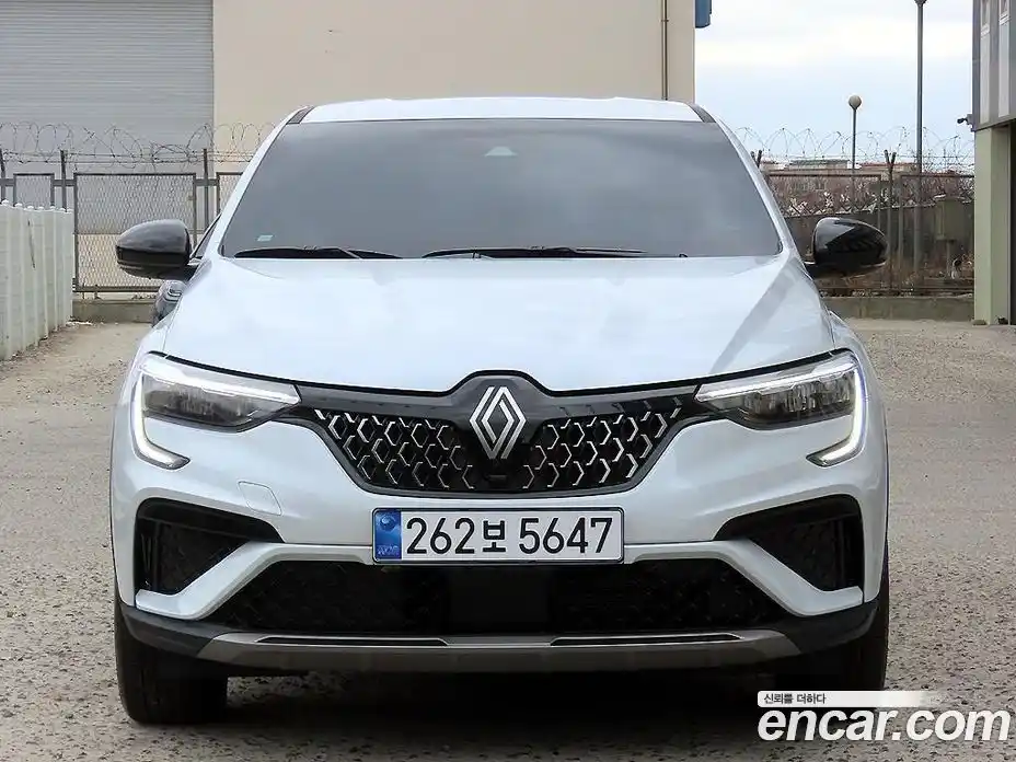 Renault Arkana 2025 1.6 Автомат в Москве № 243139, фото 3