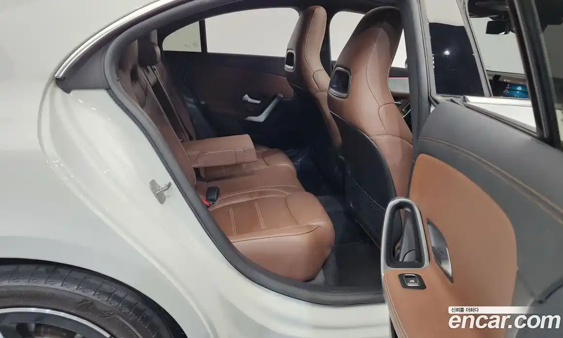 Mercedes-Benz CLA-Class 2023 2.0 Автомат в Москве № 262427, фото 14