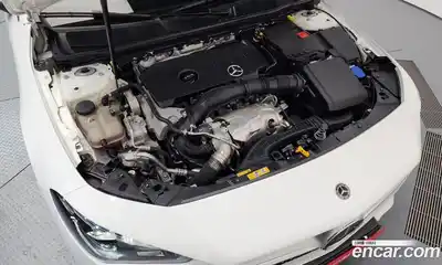 Mercedes-Benz CLA-Class 2023 2.0 Автомат в Москве № 262427, миниатюра 2