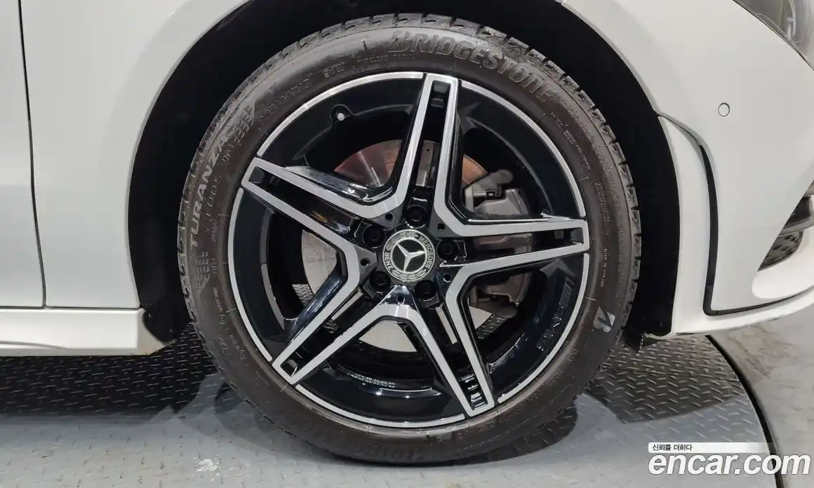 Mercedes-Benz CLA-Class 2023 2.0 Автомат в Москве № 262427, фото 6