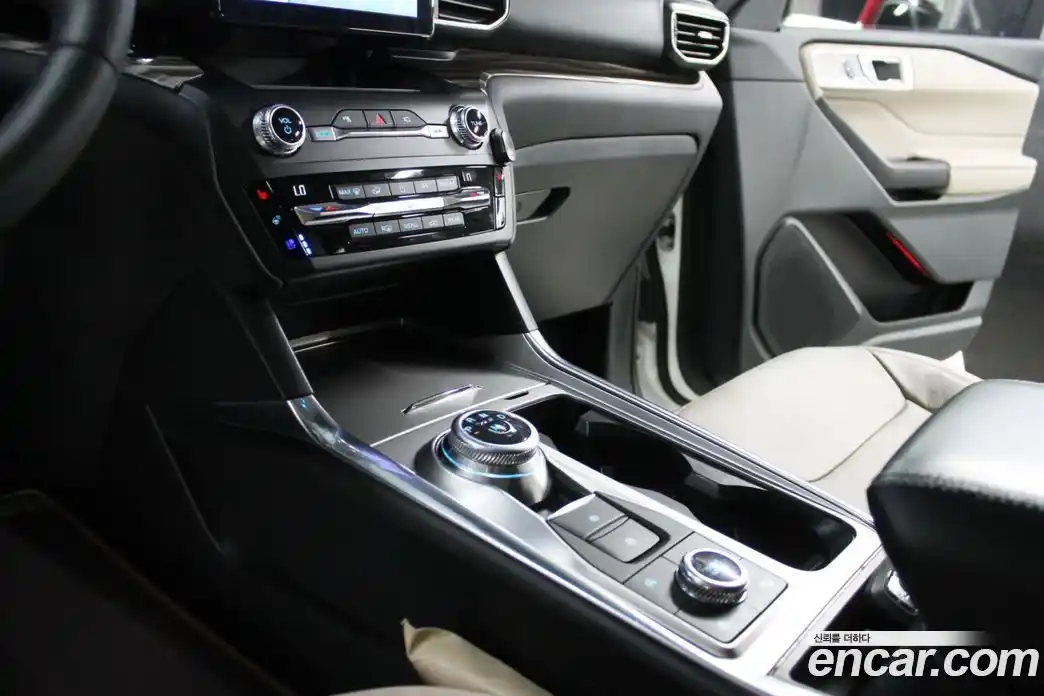 Ford Explorer 2020 2.3 Автомат в Москве № 282050, фото 15