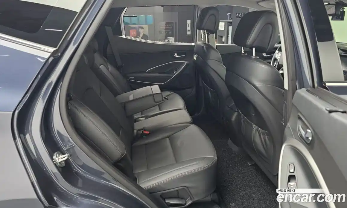 Hyundai Santa Fe 2018 2.0 Автомат в Москве № 305394, фото 15