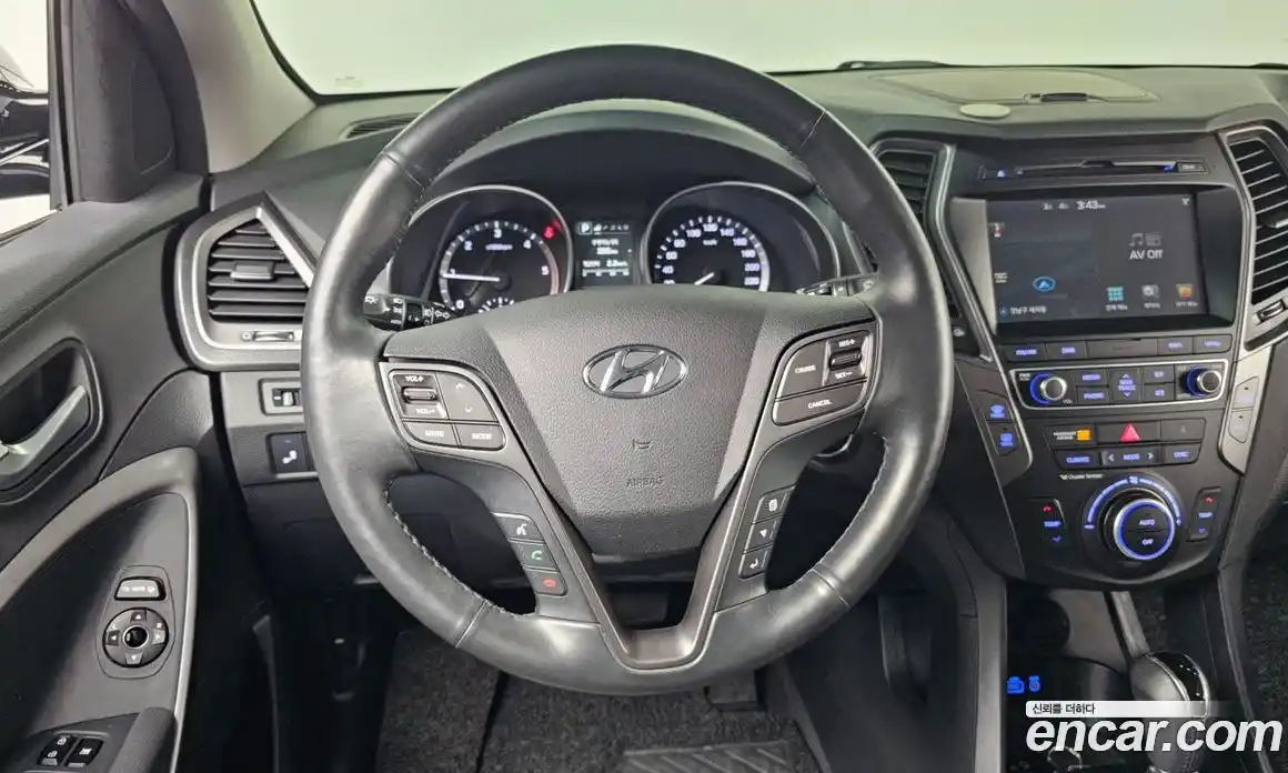 Hyundai Santa Fe 2018 2.0 Автомат в Москве № 305394, фото 4