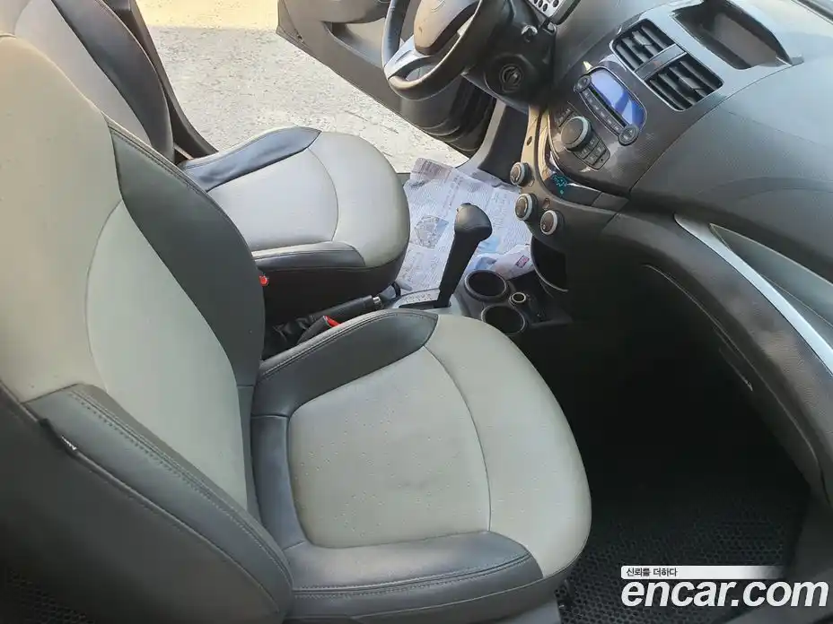 Chevrolet Spark 2012 1.0 Автомат в Москве № 314621, фото 14